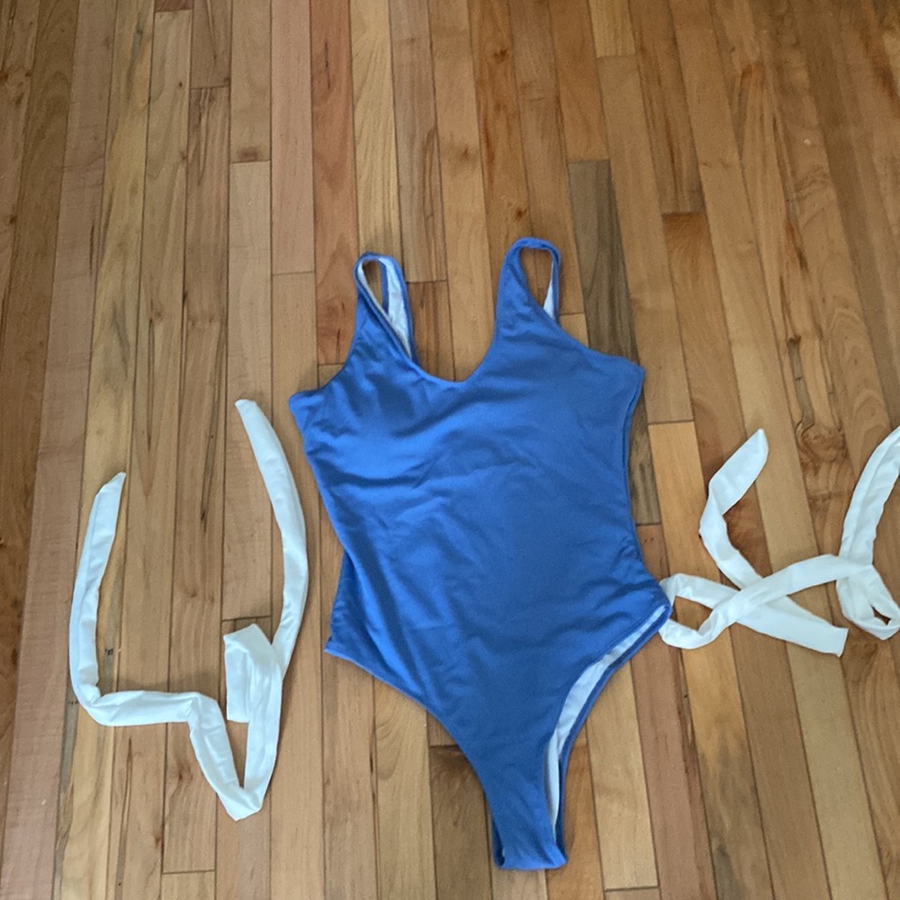 SHEIN Woman Bathing Suit - Picture 1 of 9
